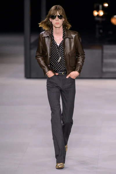 Look 4